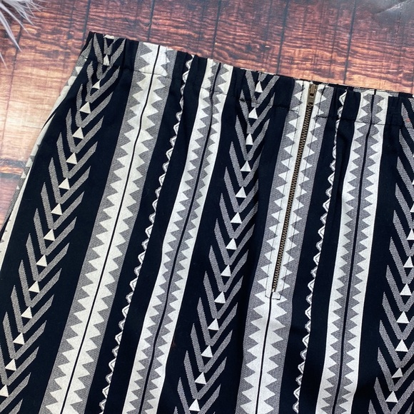 SOLD Aztec Skirt by Rock N Roll Cowgirl Western - Picture 8 of 8